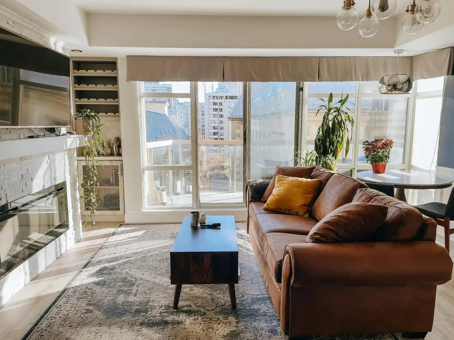Virtual Staging vs. Traditional Staging: Cost Comparison in 2026