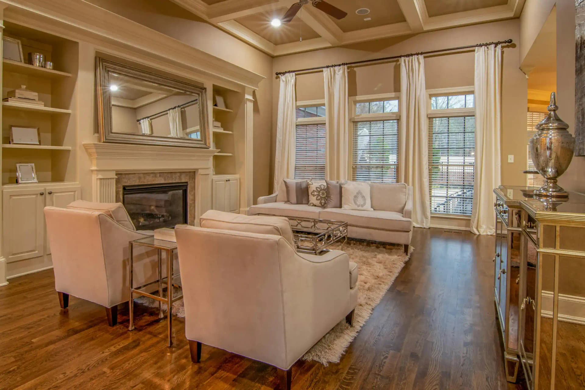 Virtual Staging for Living Rooms: 8 Styles That Attract Buyers